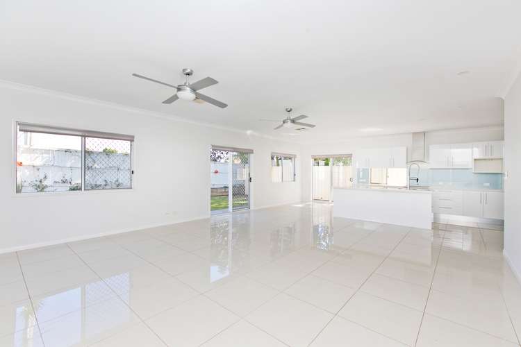 Second view of Homely house listing, 4 Arthur Street, Ormiston QLD 4160