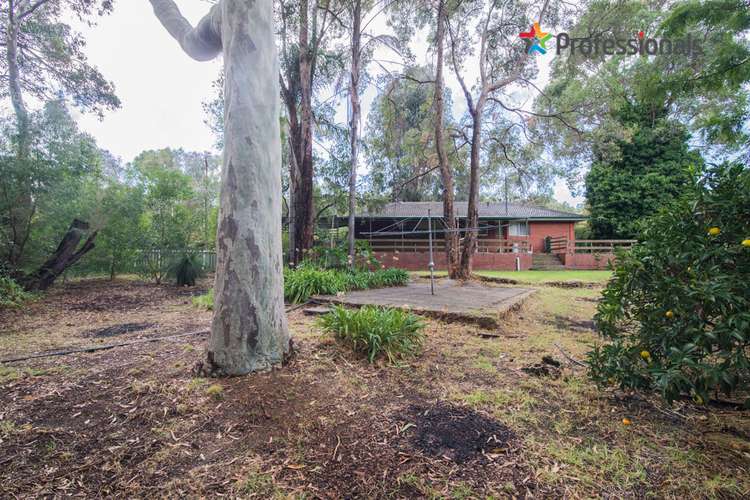 8 Trestrail Avenue, Roleystone WA 6111