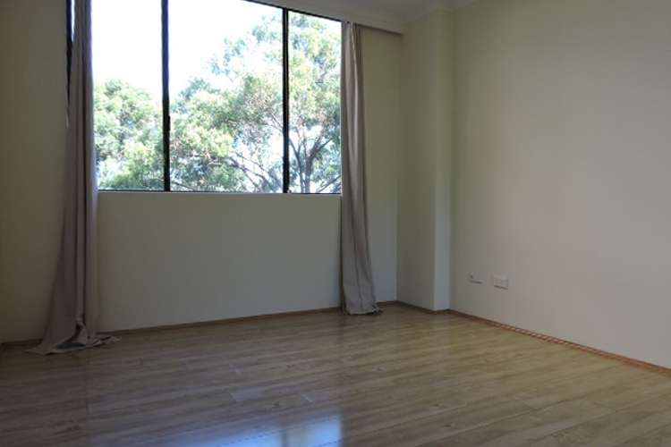 Fifth view of Homely unit listing, 26/76 Great Western Highway, Parramatta NSW 2150