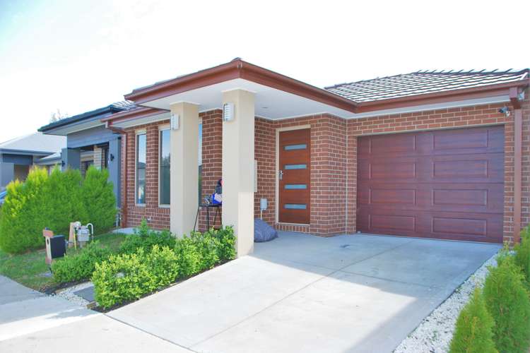 Main view of Homely house listing, 5 Swallowtail Avenue, Clyde North VIC 3978