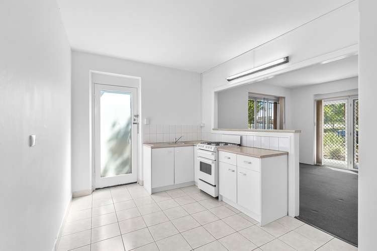 Main view of Homely unit listing, 5/9 Knight Street, Greenslopes QLD 4120