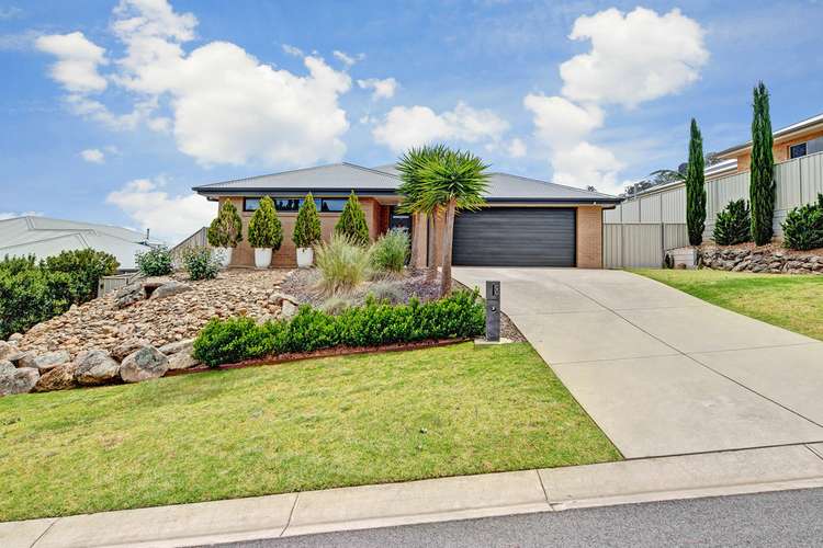 8 Dempster Place, Leneva VIC 3691