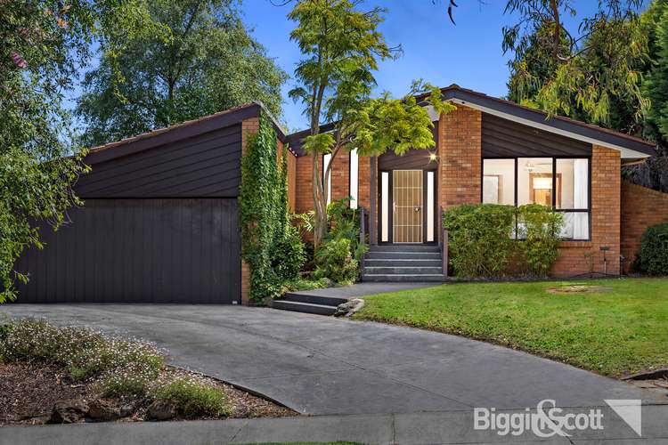 30 Tourmaline Crescent, Wheelers Hill VIC 3150