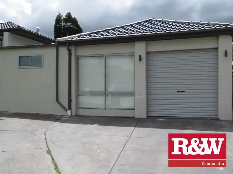 11a Ash Close,