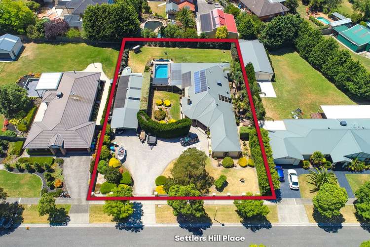 11 Settlers Hill Place, Narre Warren North VIC 3804