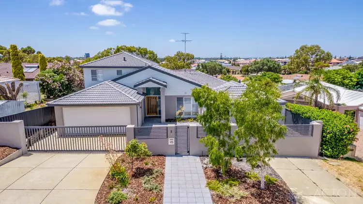 15 Carina Circle