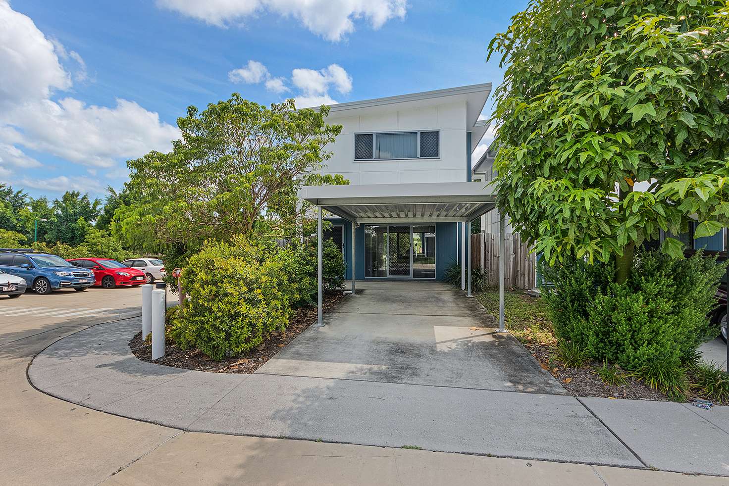Main view of Homely townhouse listing, 1/25 Saint Andrews Drive, Leichhardt QLD 4305