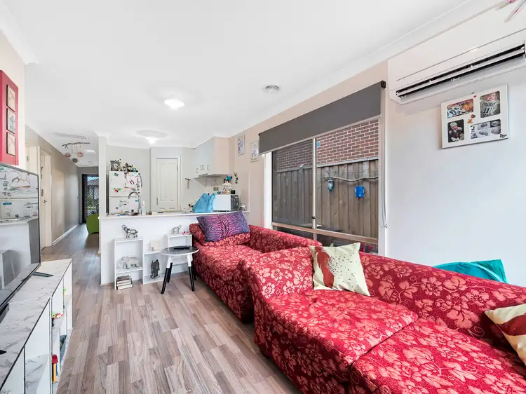 Fifth view of Homely house listing, 8 Romulus Crescent, Cranbourne West VIC 3977
