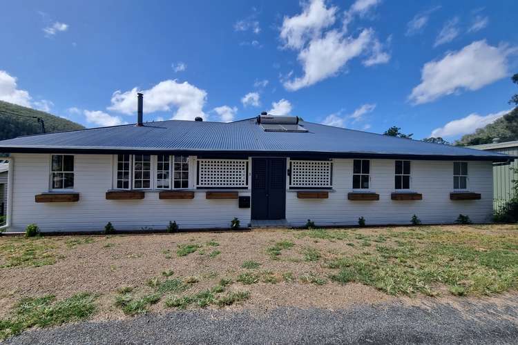 3 Fifth Avenue, Somerset Dam QLD 4312