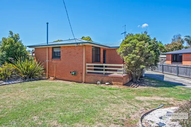 11 Mooreville Road