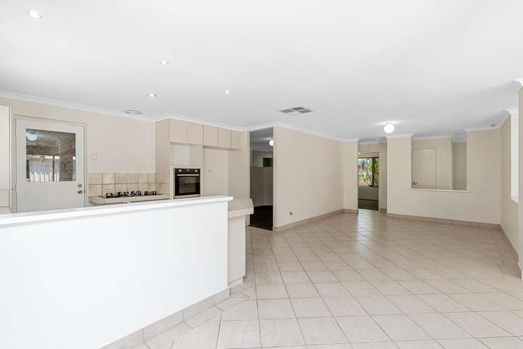 Fifth view of Homely house listing, 2 Derwent Crescent, Success WA 6164