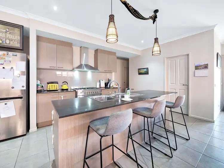 Fifth view of Homely house listing, 21 Elmsford Crescent, Cranbourne West VIC 3977