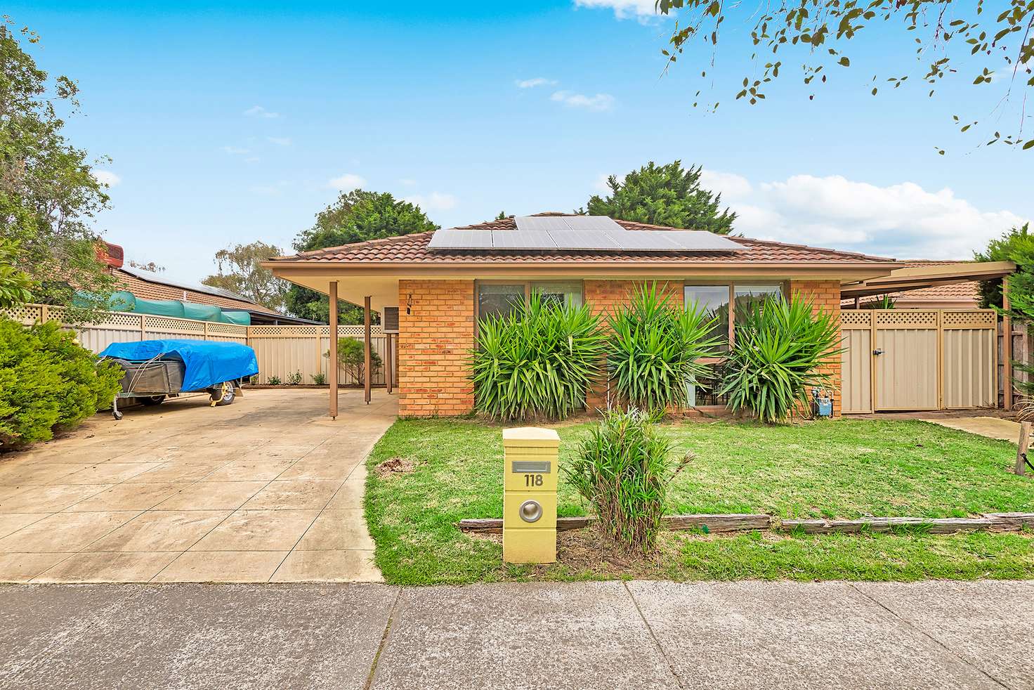 Main view of Homely house listing, 118 Courtenay Avenue, Cranbourne North VIC 3977