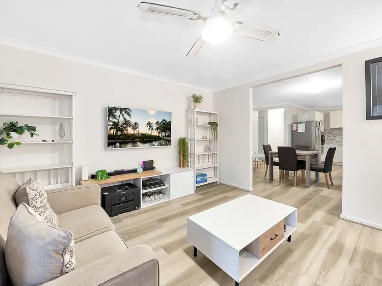 Third view of Homely house listing, 7 Maureen Close, Cranbourne West VIC 3977