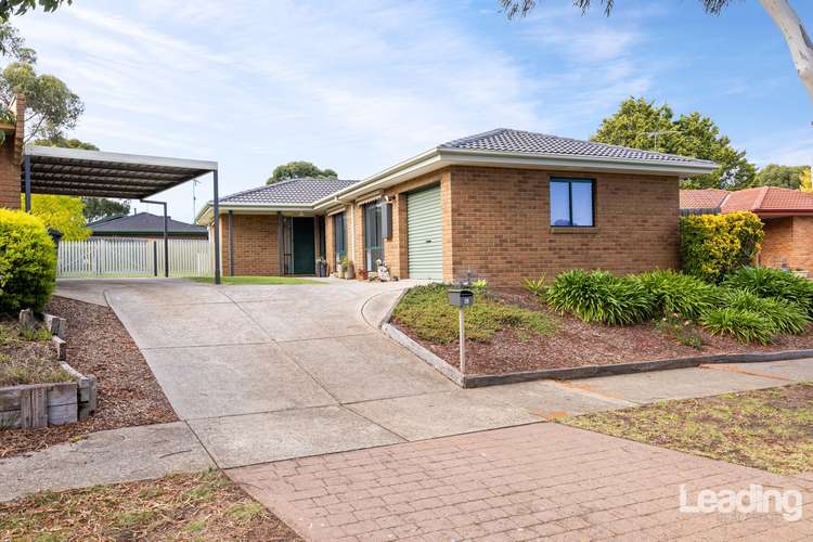 6 La Perouse Close, Sunbury VIC 3429