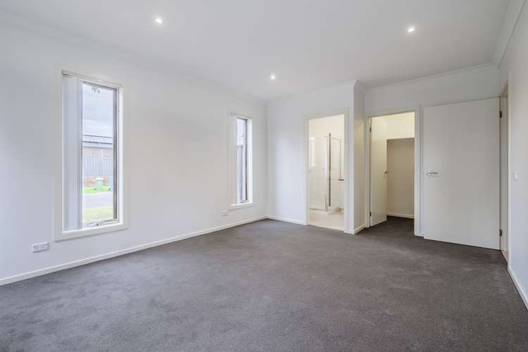 Third view of Homely house listing, 20 Gladiolus Circuit, Cranbourne North VIC 3977