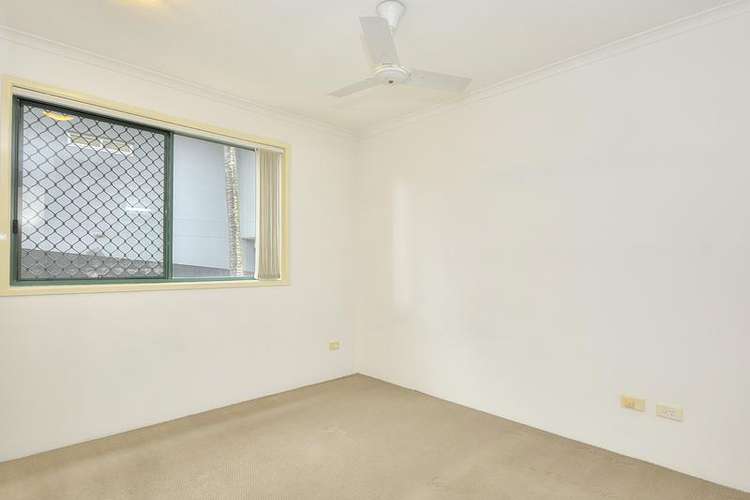 Fifth view of Homely unit listing, 2/124 Queen Street, Southport QLD 4215