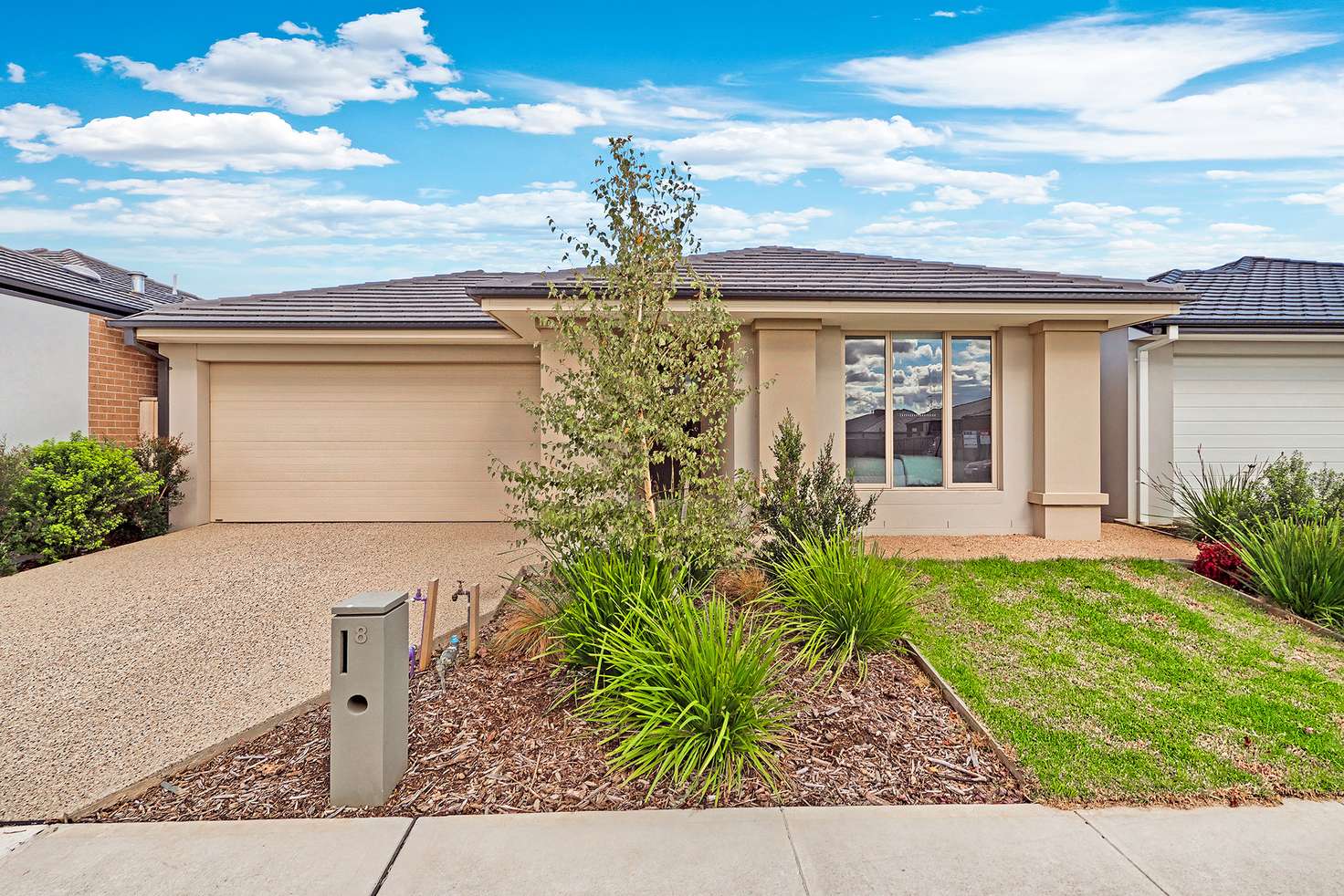 Main view of Homely house listing, 8 Flanker Way, Clyde VIC 3978