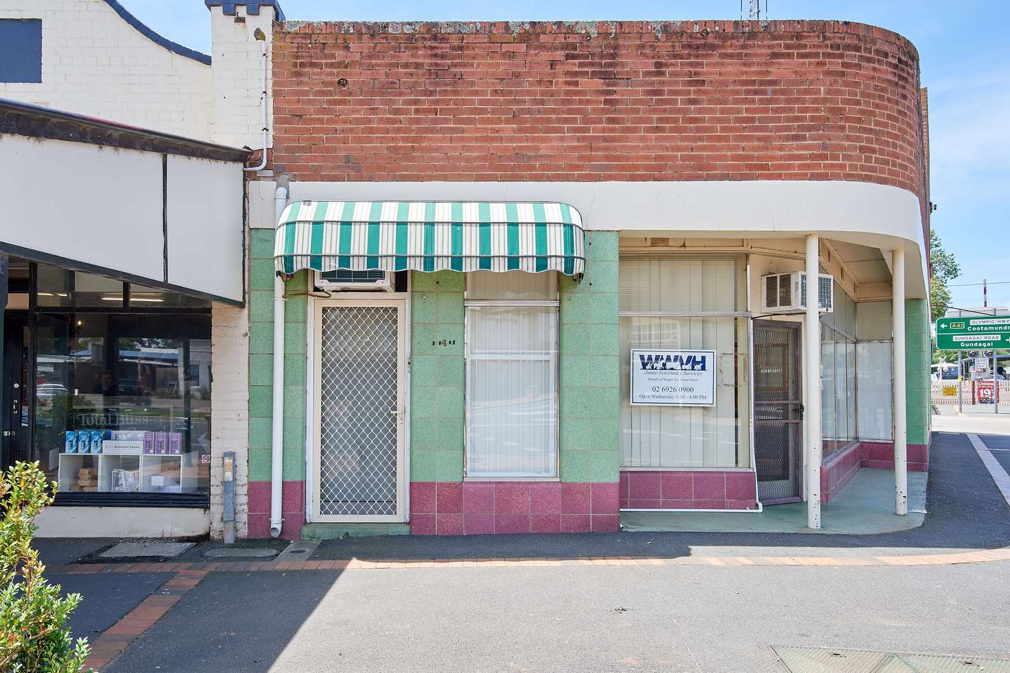Main view of Homely unit listing, 1/140 Broadway, Junee NSW 2663