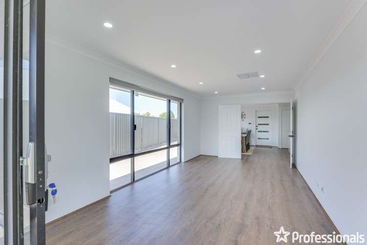 Seventh view of Homely house listing, 2 Yellowwood Avenue, Piara Waters WA 6112