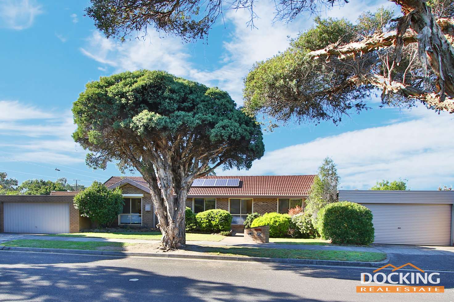 Main view of Homely house listing, 10 Barossa Avenue, Vermont South VIC 3133