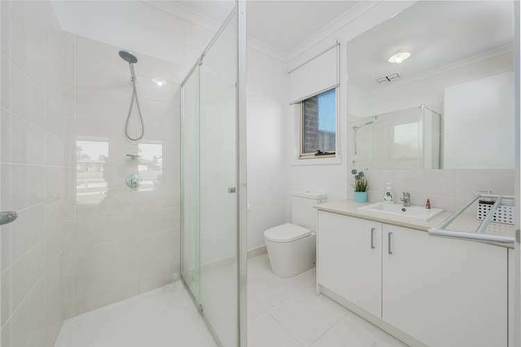 Fifth view of Homely house listing, 18 Ballymarang Chase, Cranbourne West VIC 3977