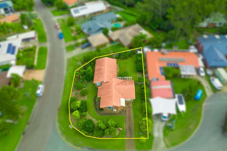 Second view of Homely house listing, 2 Maldon Court, Helensvale QLD 4212