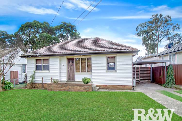 Main view of Homely house listing, 37 Lingayen Avenue, Lethbridge Park NSW 2770