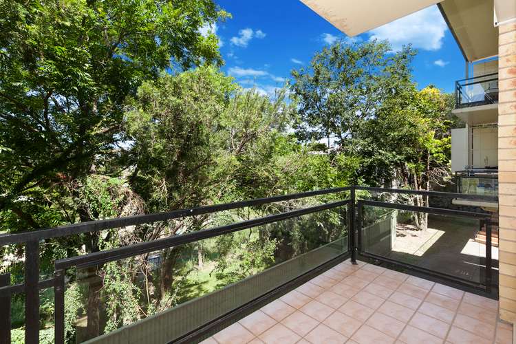 Main view of Homely house listing, 2/76 Gladstone Road, Highgate Hill QLD 4101