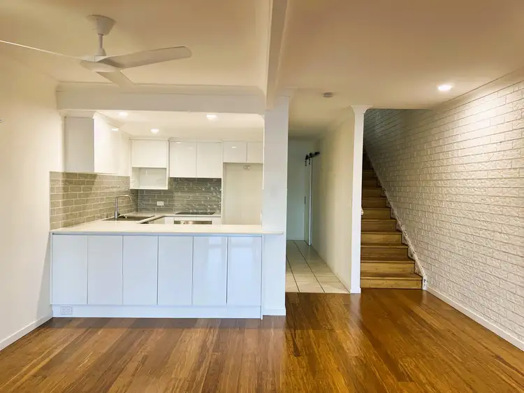 6 Sunbird Street