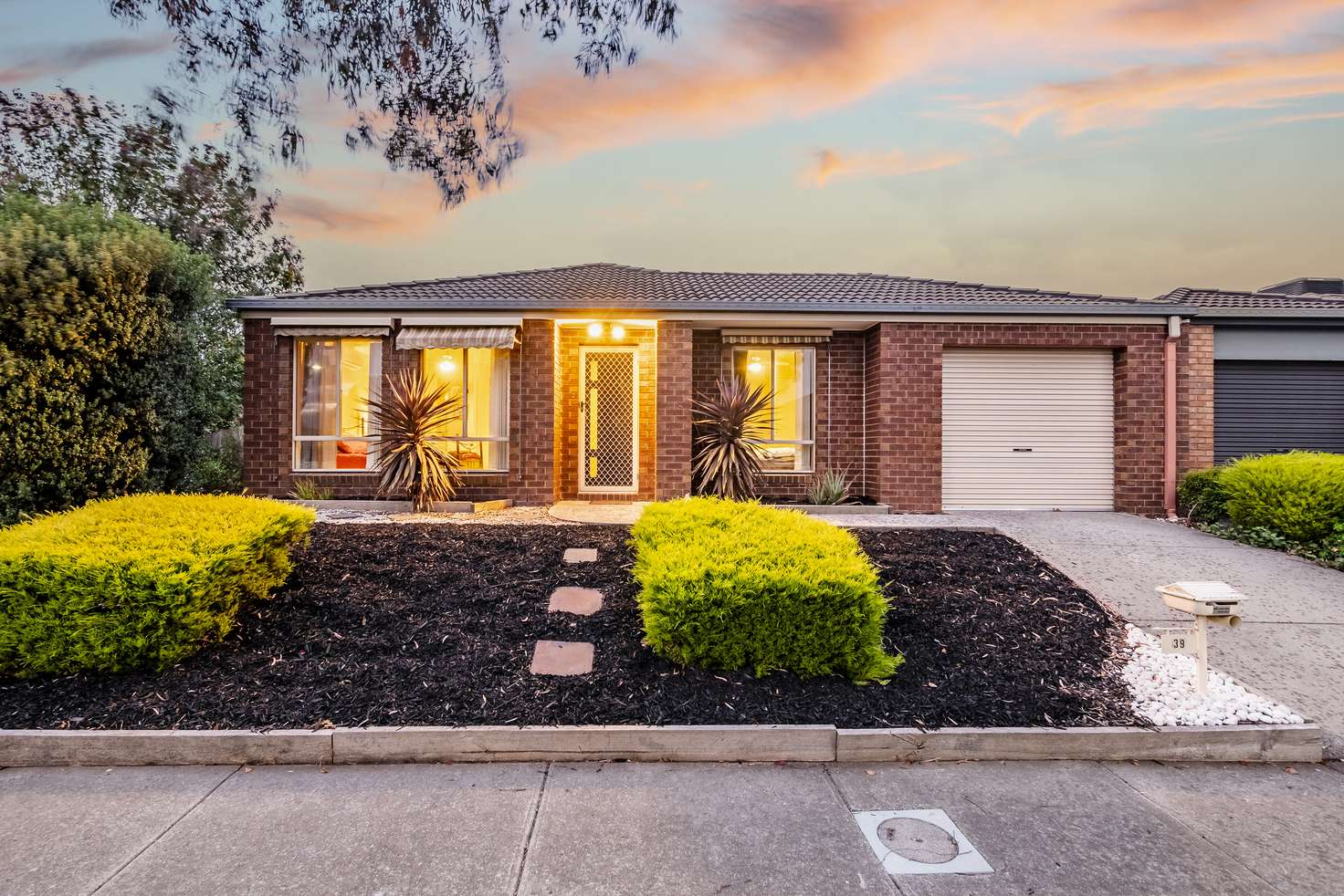 Main view of Homely house listing, 39 Miralie Way, Cranbourne West VIC 3977