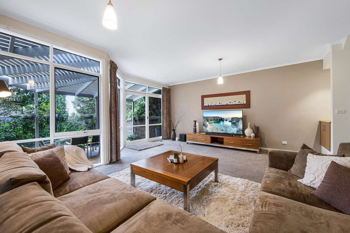 Main view of Homely townhouse listing, 4/755 Waverley Road, Glen Waverley VIC 3150