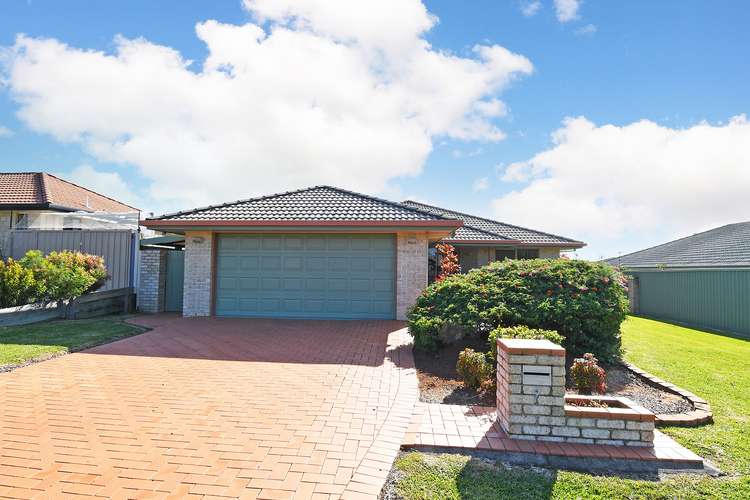 Second view of Homely house listing, 7 Heather Way, Urraween QLD 4655