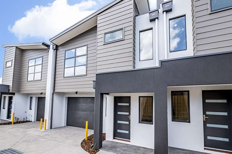 Main view of Homely townhouse listing, 4/9 Lamb Street, Cranbourne VIC 3977