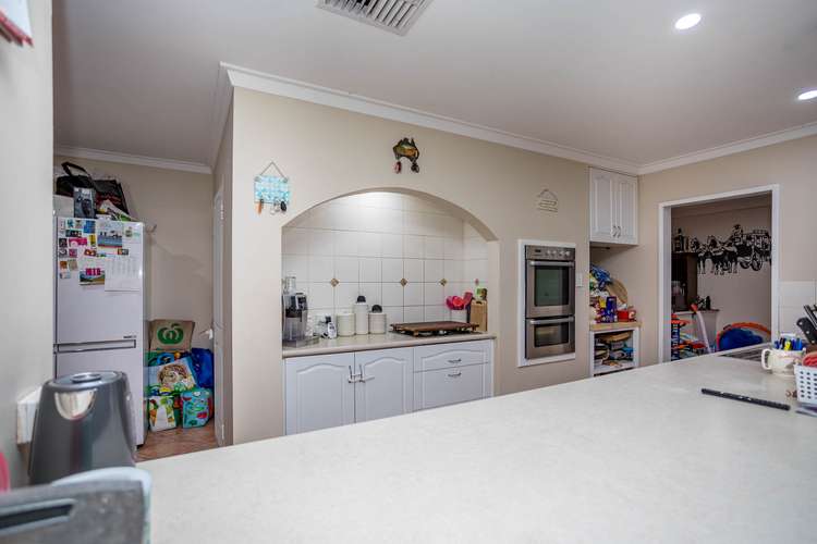 Seventh view of Homely house listing, 37 Guinivere Way, Camillo WA 6111