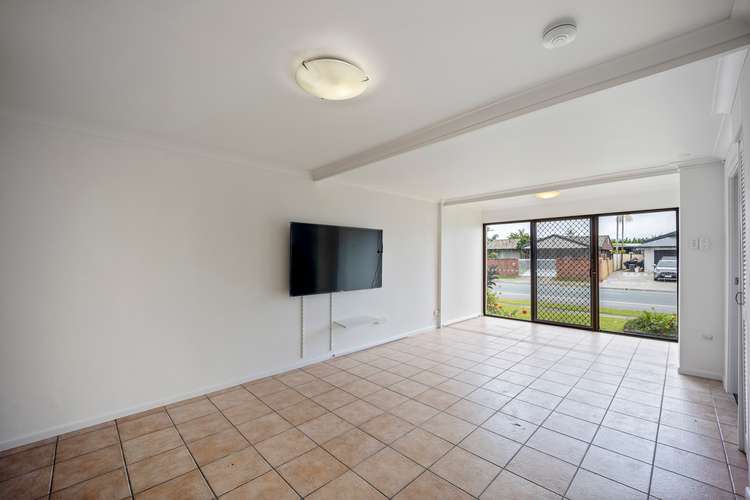 Fifth view of Homely unit listing, 1/46 Oceanic Drive, Mermaid Waters QLD 4218