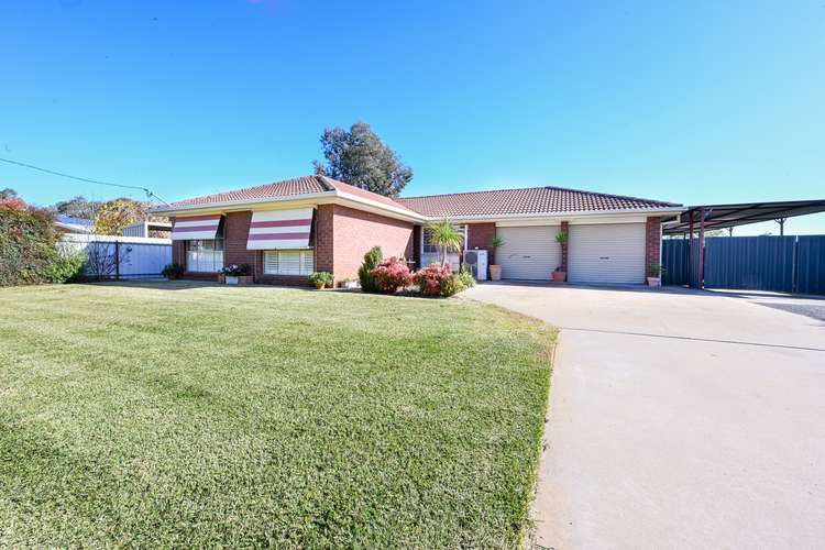 8 Brooks Crescent, Darlington Point NSW 2706