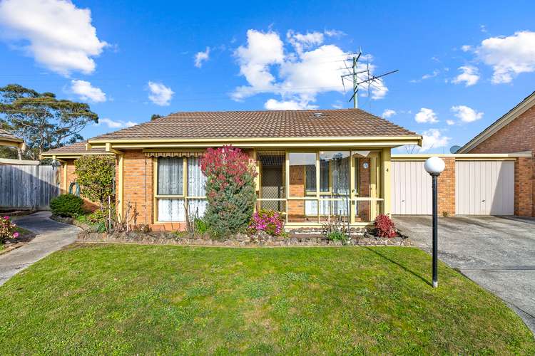 Main view of Homely house listing, 4/27-33 Beaconsfield Avenue, Beaconsfield VIC 3807