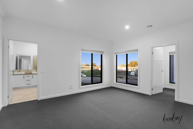 Second view of Homely house listing, 5 Mawbey Way, Wollert VIC 3750