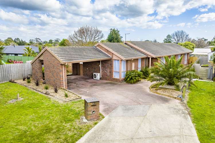 Second view of Homely house listing, 2 Walnut Court, Cranbourne North VIC 3977