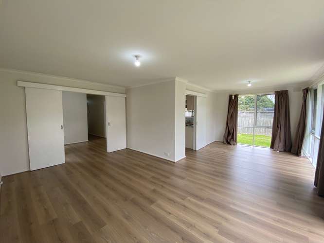 Second view of Homely house listing, 8/6 Attenborough Square, Wantirna VIC 3152