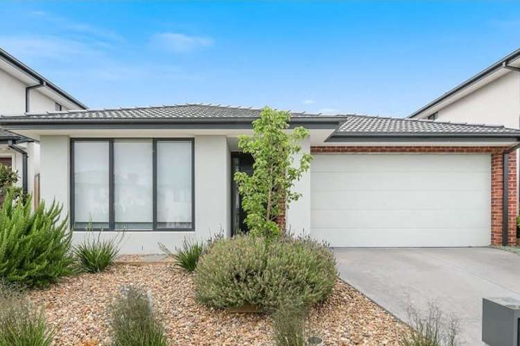 12 Beacon Drive, Cranbourne North VIC 3977