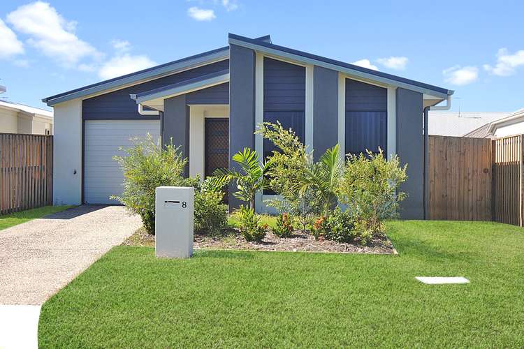 8 Scarborough Cct, Blacks Beach QLD 4740