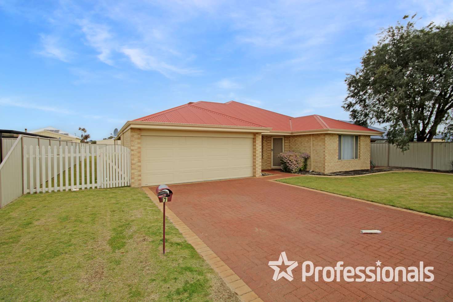 Main view of Homely house listing, 7 Diamond Link, Australind WA 6233