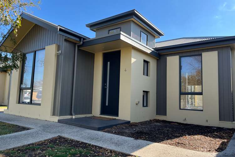 Main view of Homely unit listing, 4/3 McNabb Avenue, Geelong West VIC 3218