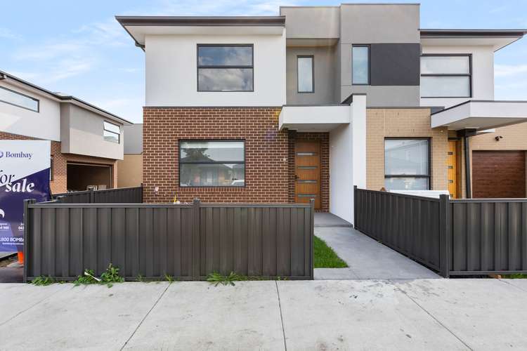 Main view of Homely townhouse listing, 2/7 Carat Street, Greenvale VIC 3059