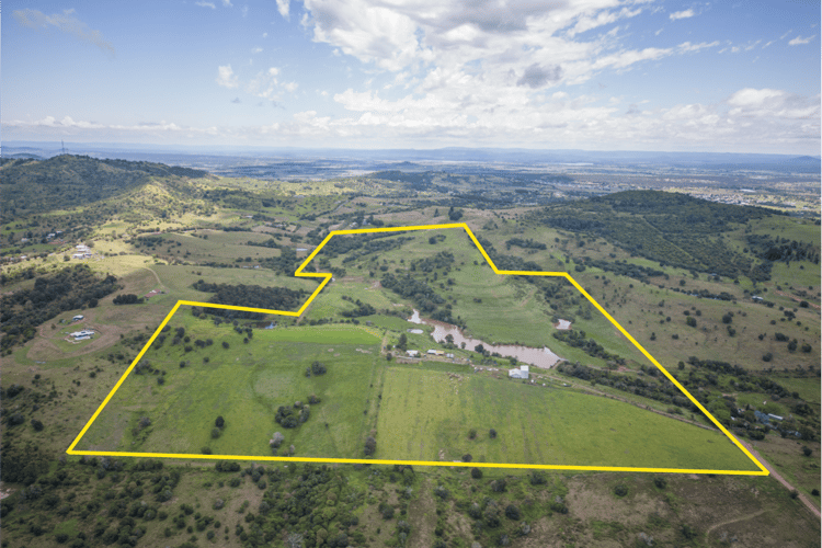 Main view of Homely acreageSemiRural listing, 237 Hecks Road, Glamorgan Vale QLD 4306