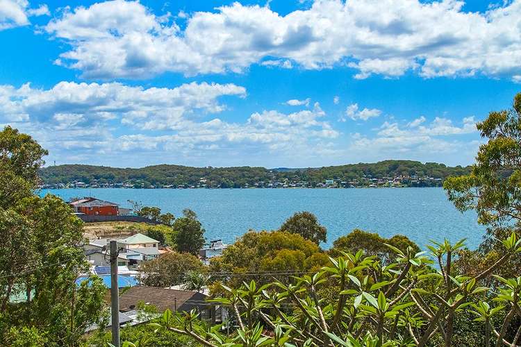150 Fishing Point Road, Fishing Point NSW 2283