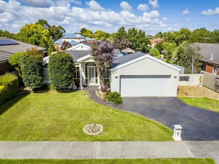 5 Lochgreen View
