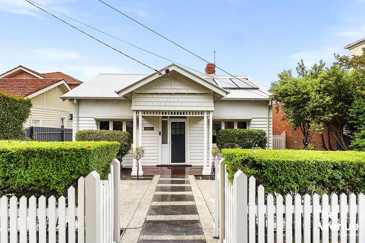 31 Holyrood Avenue, Strathmore VIC 3041